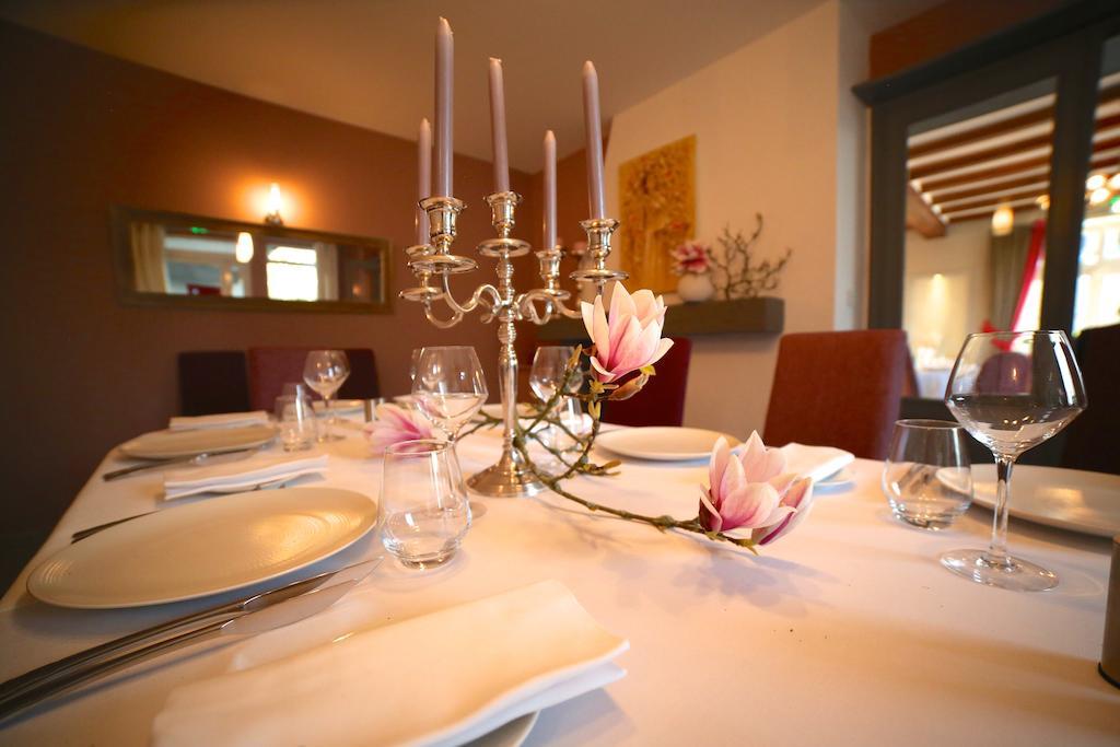 Hotel Restaurant Le Lion D'Or Saint-Hilaire-du-Harcouët Eksteriør bilde
